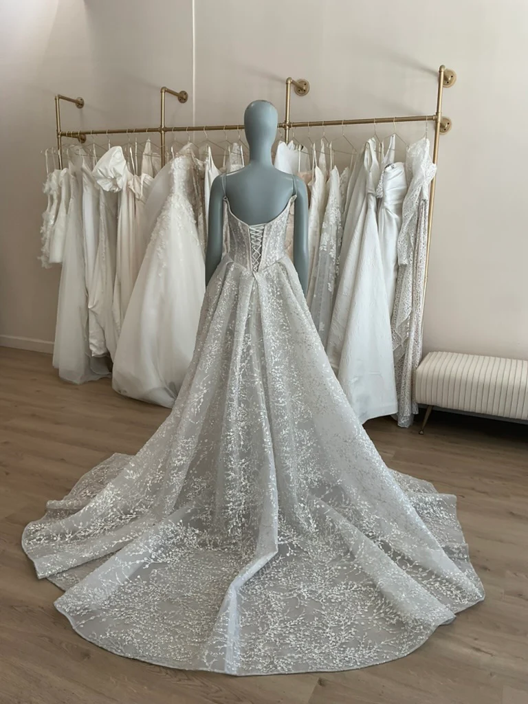 Kim Kassas - Elizabeth (8) - Image 5