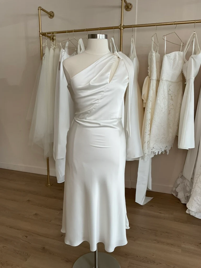 Amsale - LW193 (24) - Image 3
