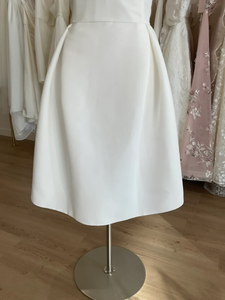 Amsale - LW235 (24) - Image 5