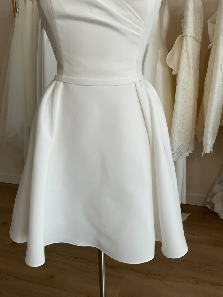 Amsale - LW250 (16) - Image 4