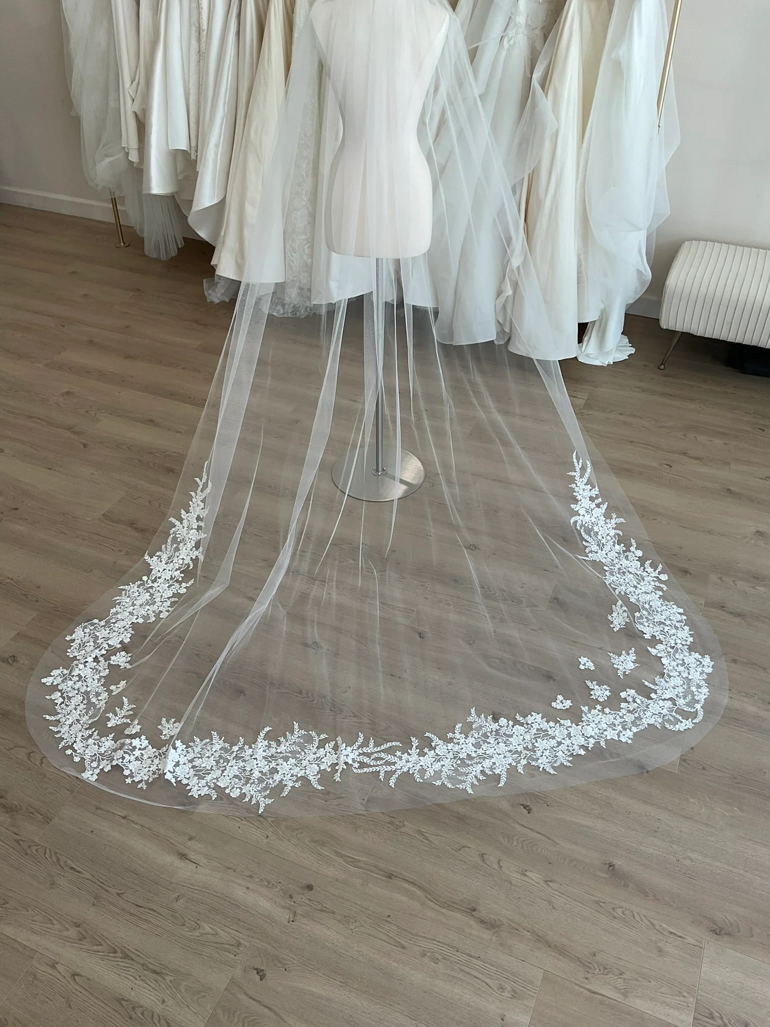 Amsale - R370 Veil - Image 2