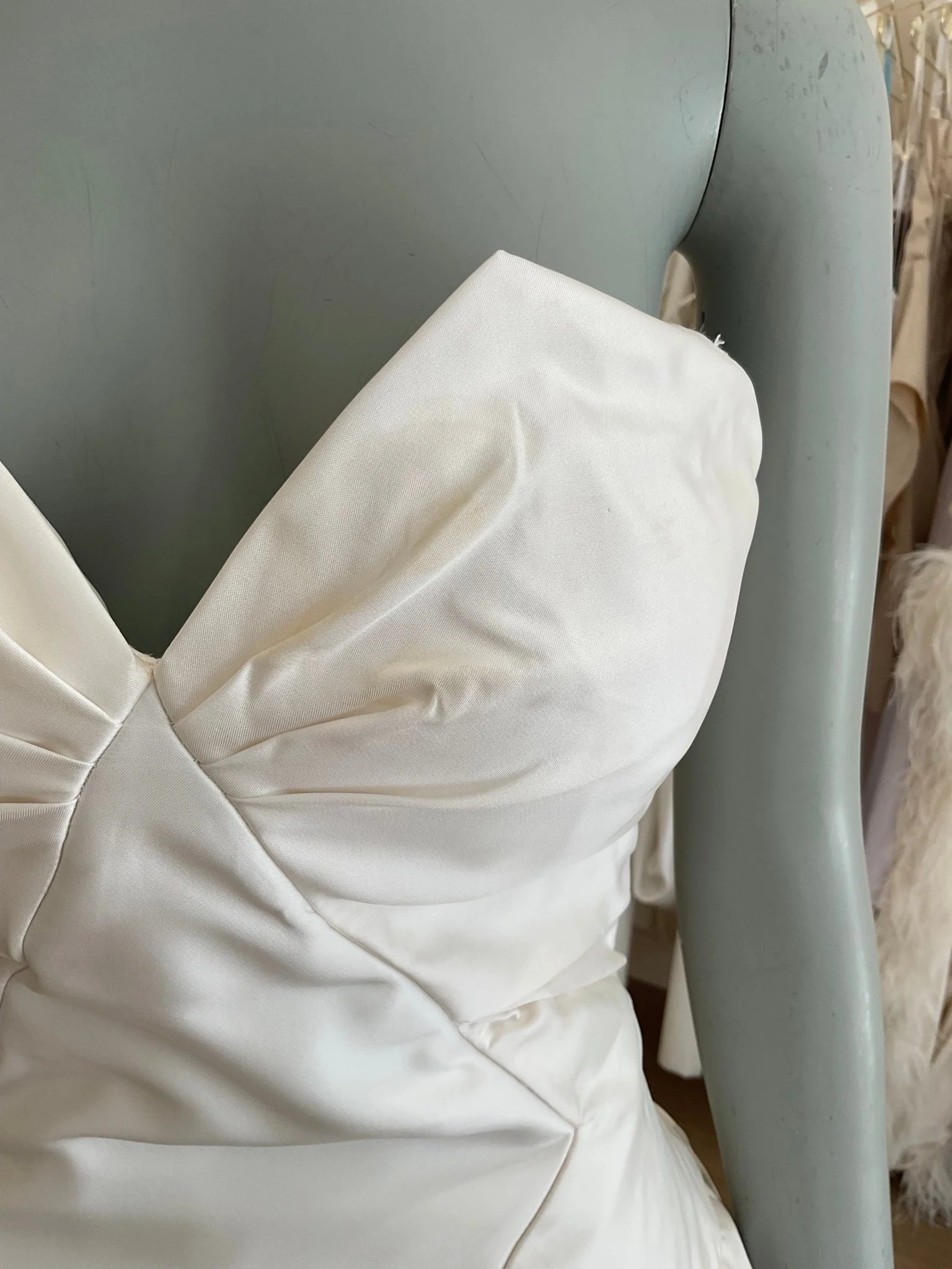 Anna Maier- Short Satin Mini (2) - Image 5