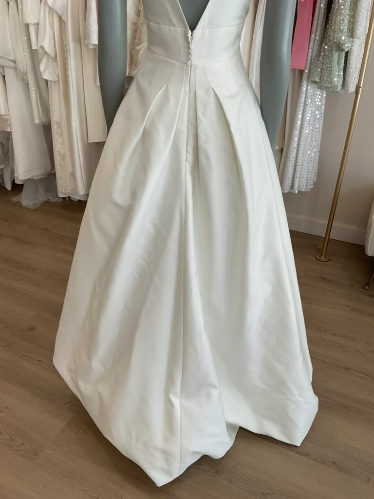 Carolina Herrera - Mason (10) - Image 15
