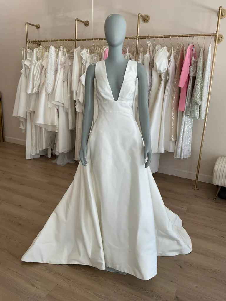 Carolina Herrera - Mason (10) - Image 5