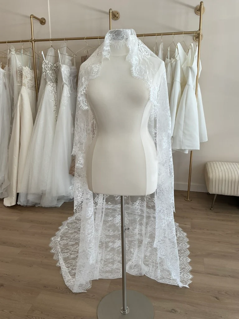 Chantilly Veil