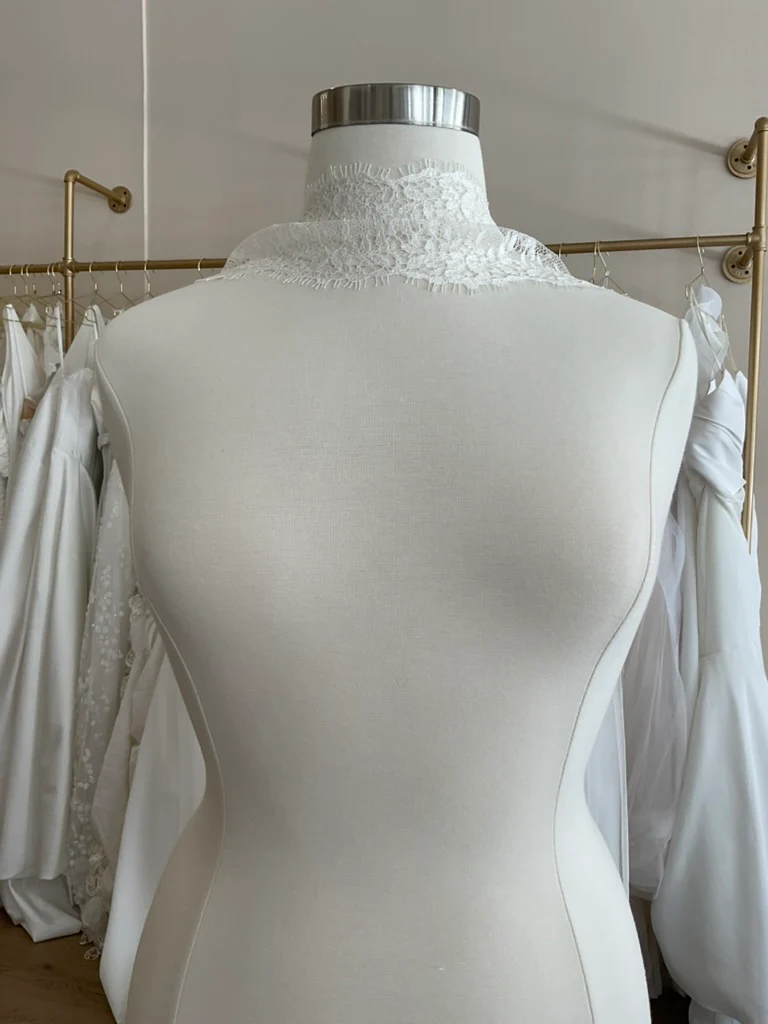 Cocoe Voci - Darquer French Lace Scarf - Image 4