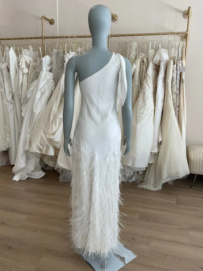 Cult Gaia - Gheta One shoulder Feather & Silk Gown (14) - Image 7