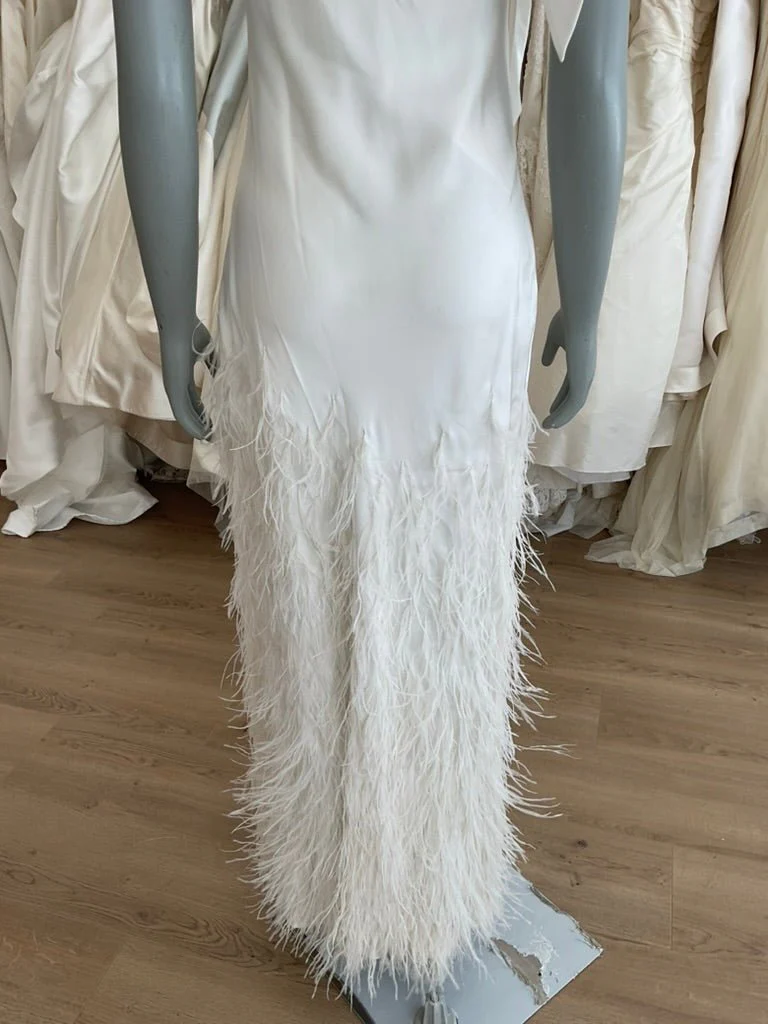 Cult Gaia - Gheta One shoulder Feather & Silk Gown (14) - Image 9