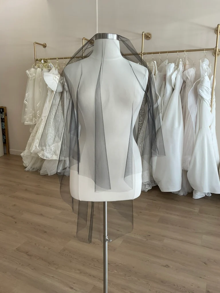 Jennifer Leigh - Two Layer Raw Edge Veil - Image 2