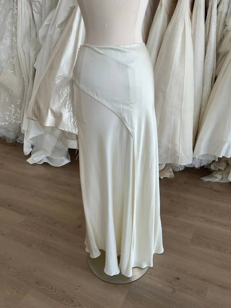 LAPOINTE - Satin Asymmetric Skirt With Feathers (18) - Image 5