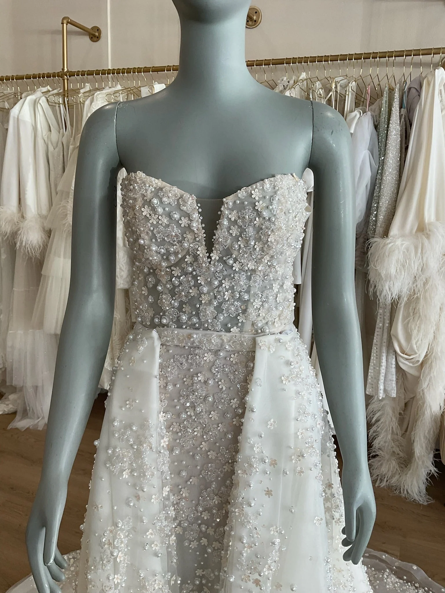 Lee Petra Grebenau - Glow (modified) w/ Overskirt (0) - Image 3