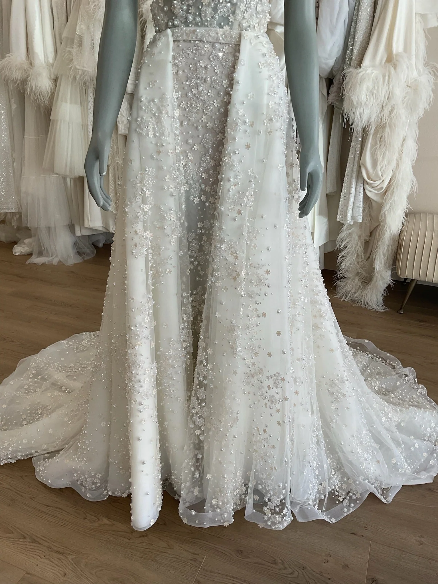 Lee Petra Grebenau - Glow (modified) w/ Overskirt (0) - Image 4