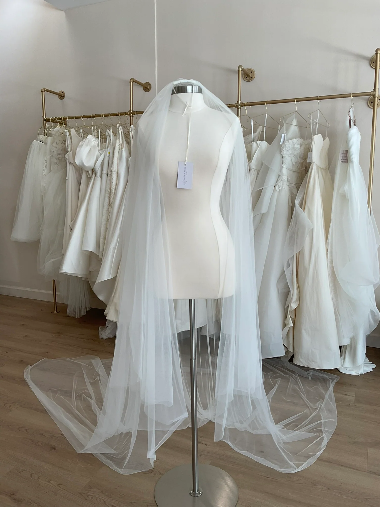 Liz Martinez veil  - Silk Tulle Cathedral veil - Image 5