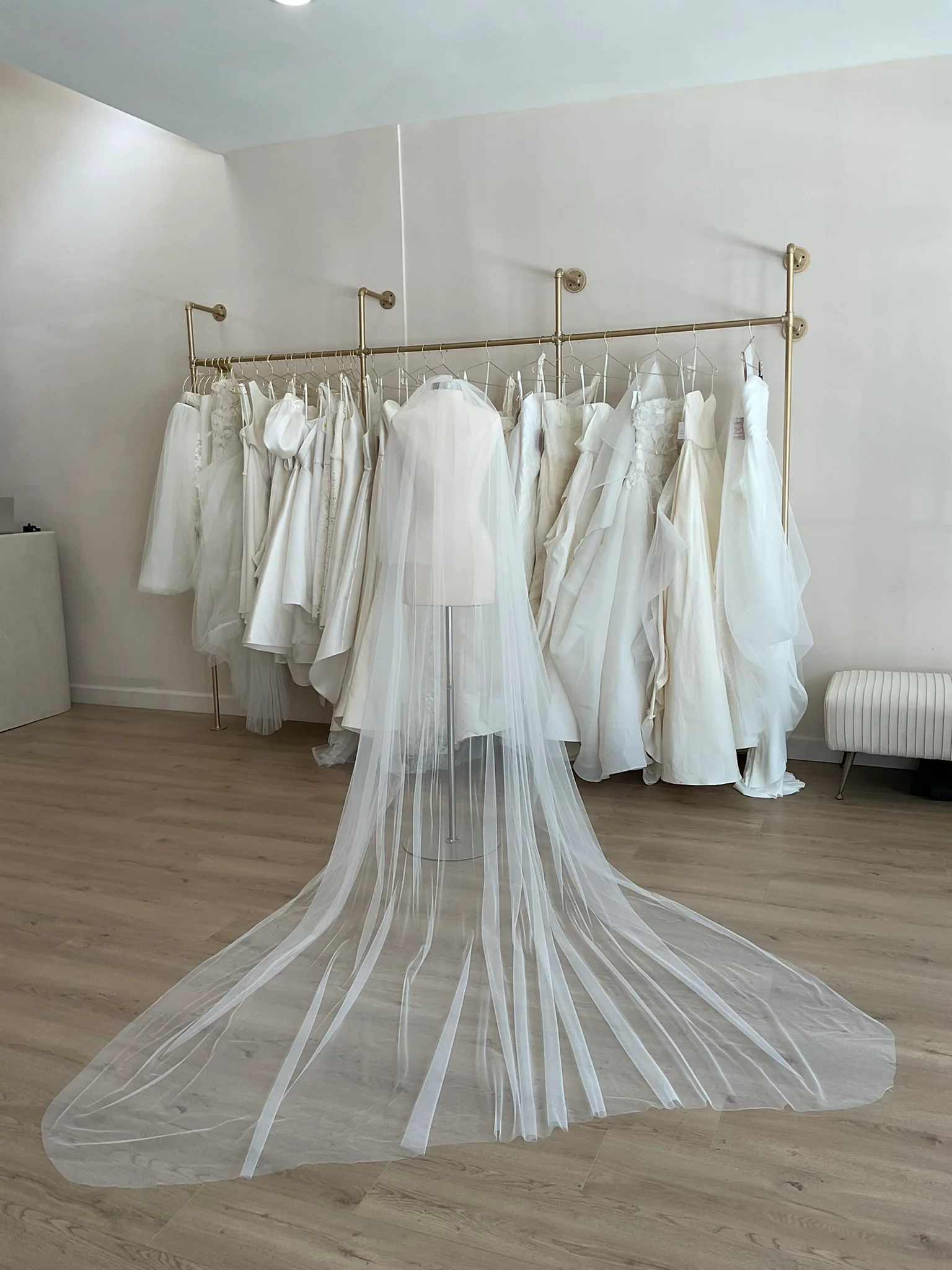 Liz Martinez veil  - Silk Tulle Cathedral veil - Image 7