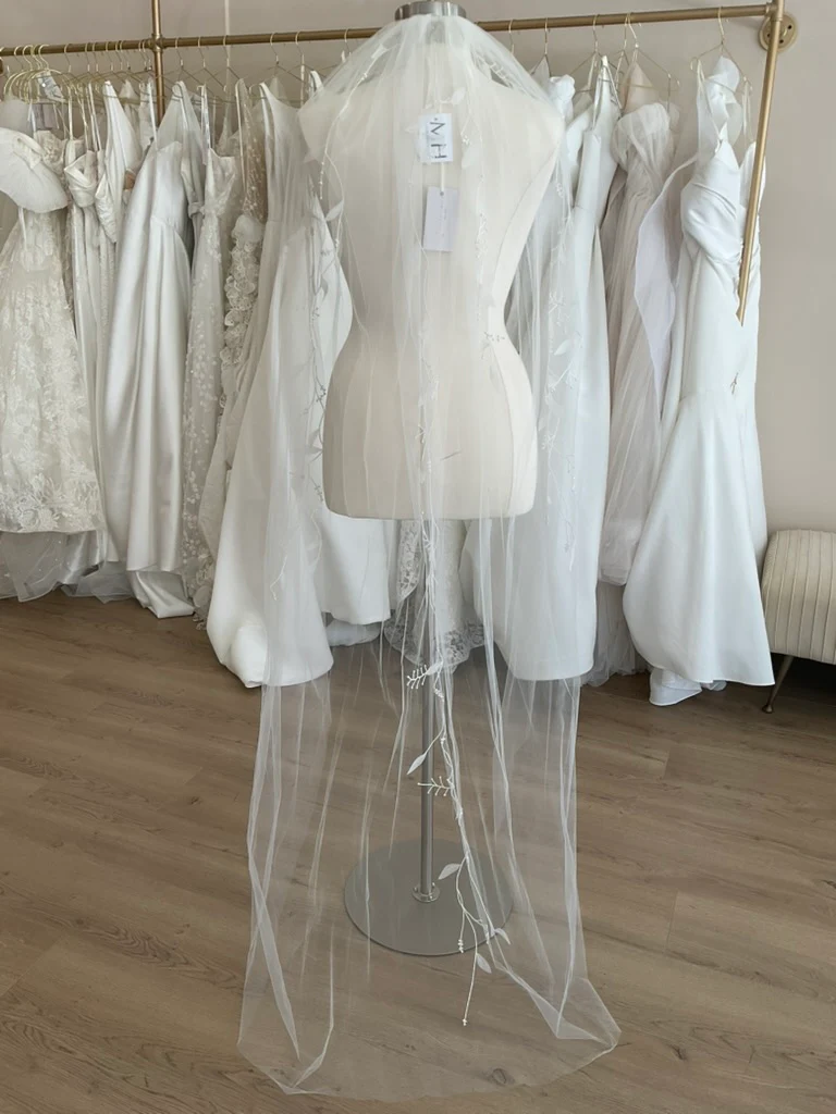 Malis Henderson - Flower and Pearl Veil - Image 2