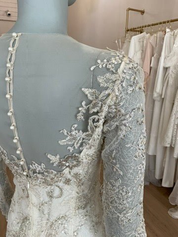 Mira Zwillinger- Angelica (4) - Image 9