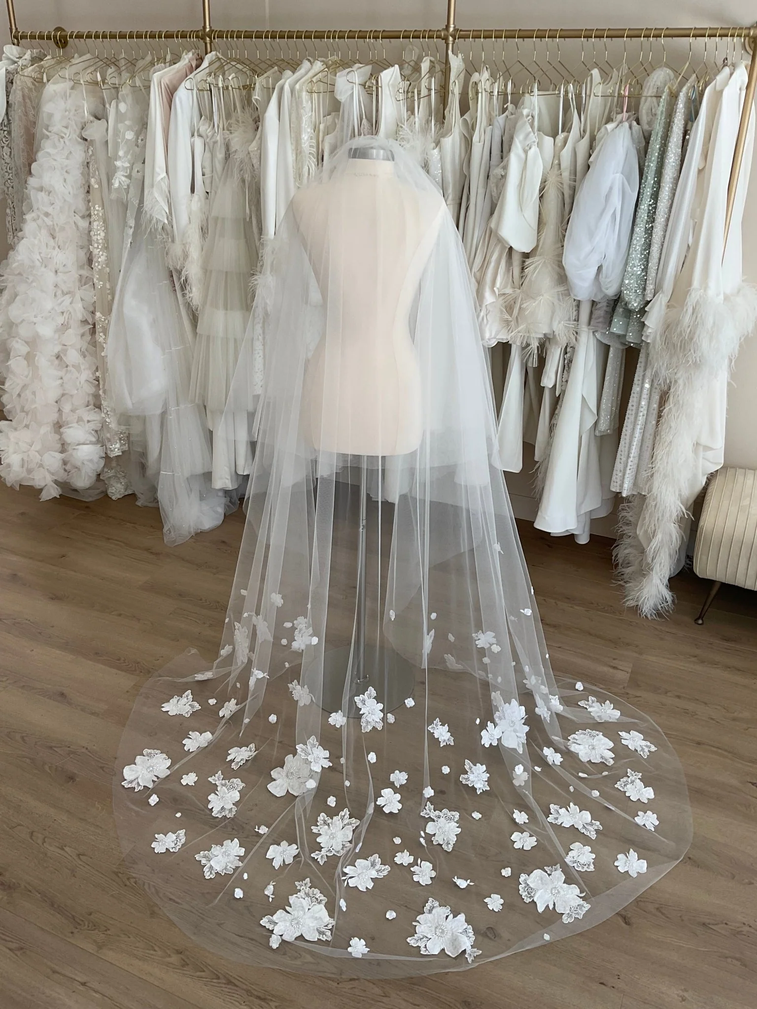 Mira Zwillinger - Siri veil - Image 2