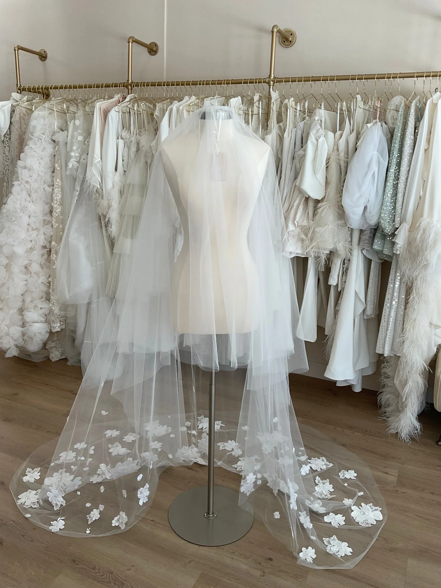 Mira Zwillinger - Siri veil - Image 4