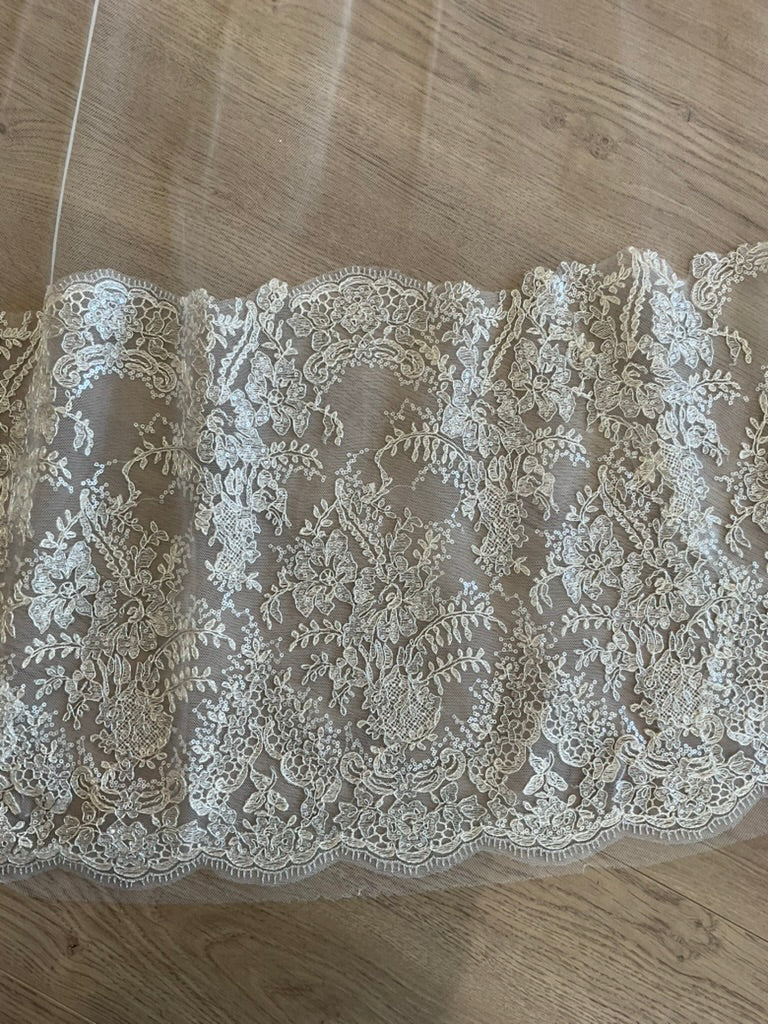 Monique Lhuillier - Adaleine Veil (Cathedral) - Image 3
