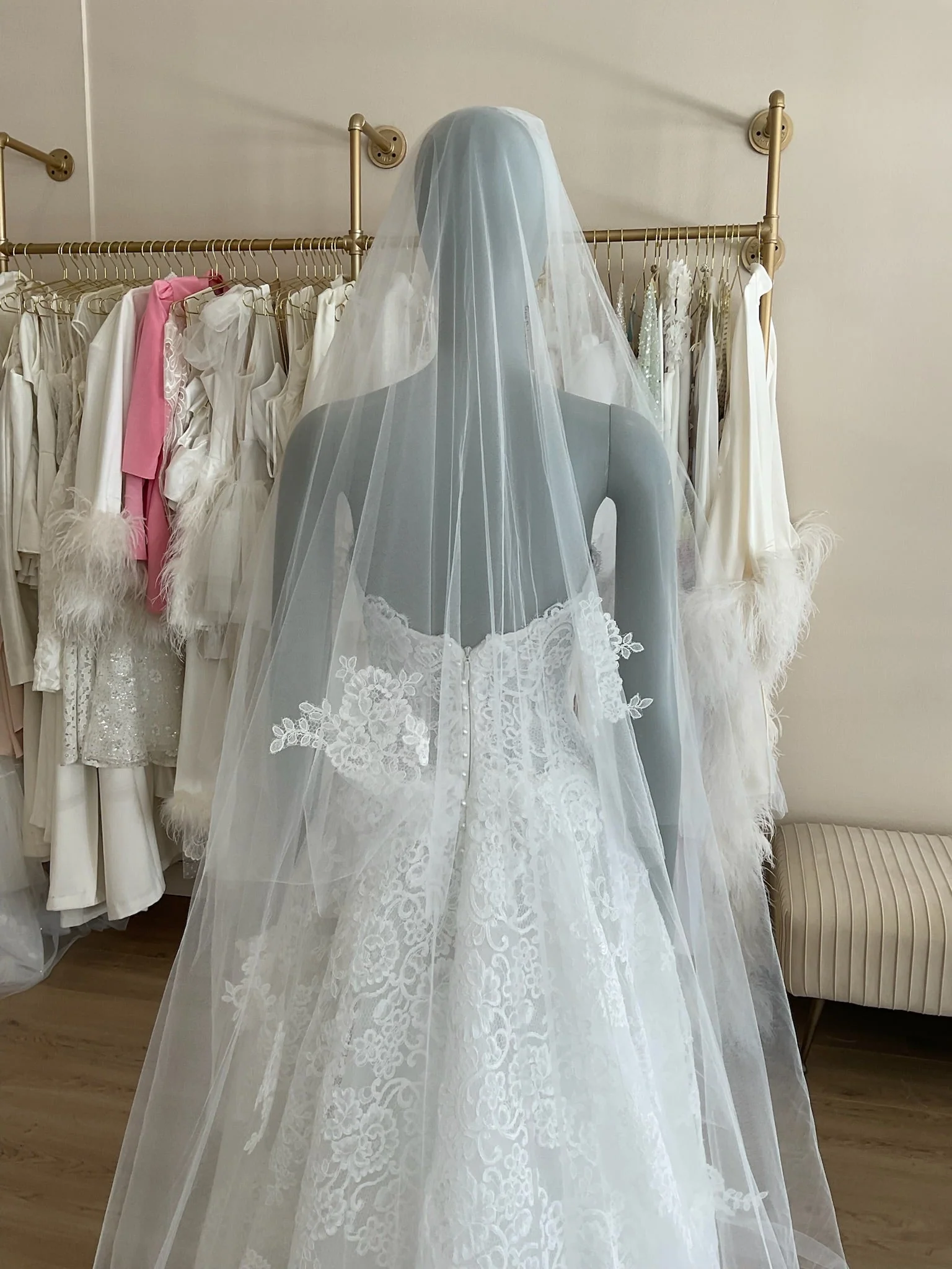Monique Lhuillier - Fleur de Lis Veil - Image 4