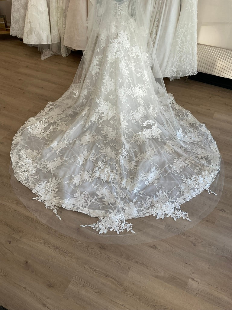 Monique Lhuillier - Wish w/ Jacket + Veil (8) - Image 14