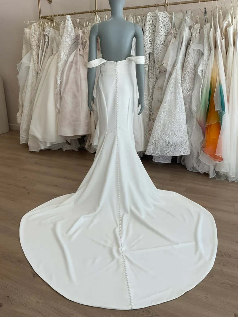 Tara Lauren - Laguna (14) - Image 5