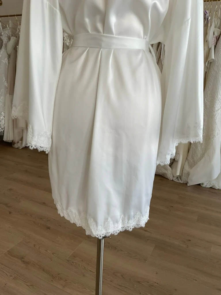 Untamed Petals - Alexa Robe (L) - Image 6