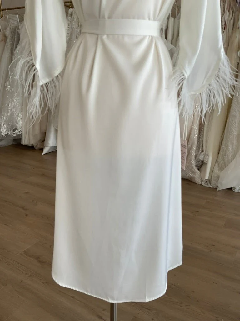 Untamed Petals - Ellis Feather Robe (Large, Ivory) - Image 6