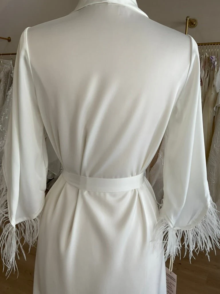 Untamed Petals - Ellis Feather Robe (Small, Ivory) - Image 5