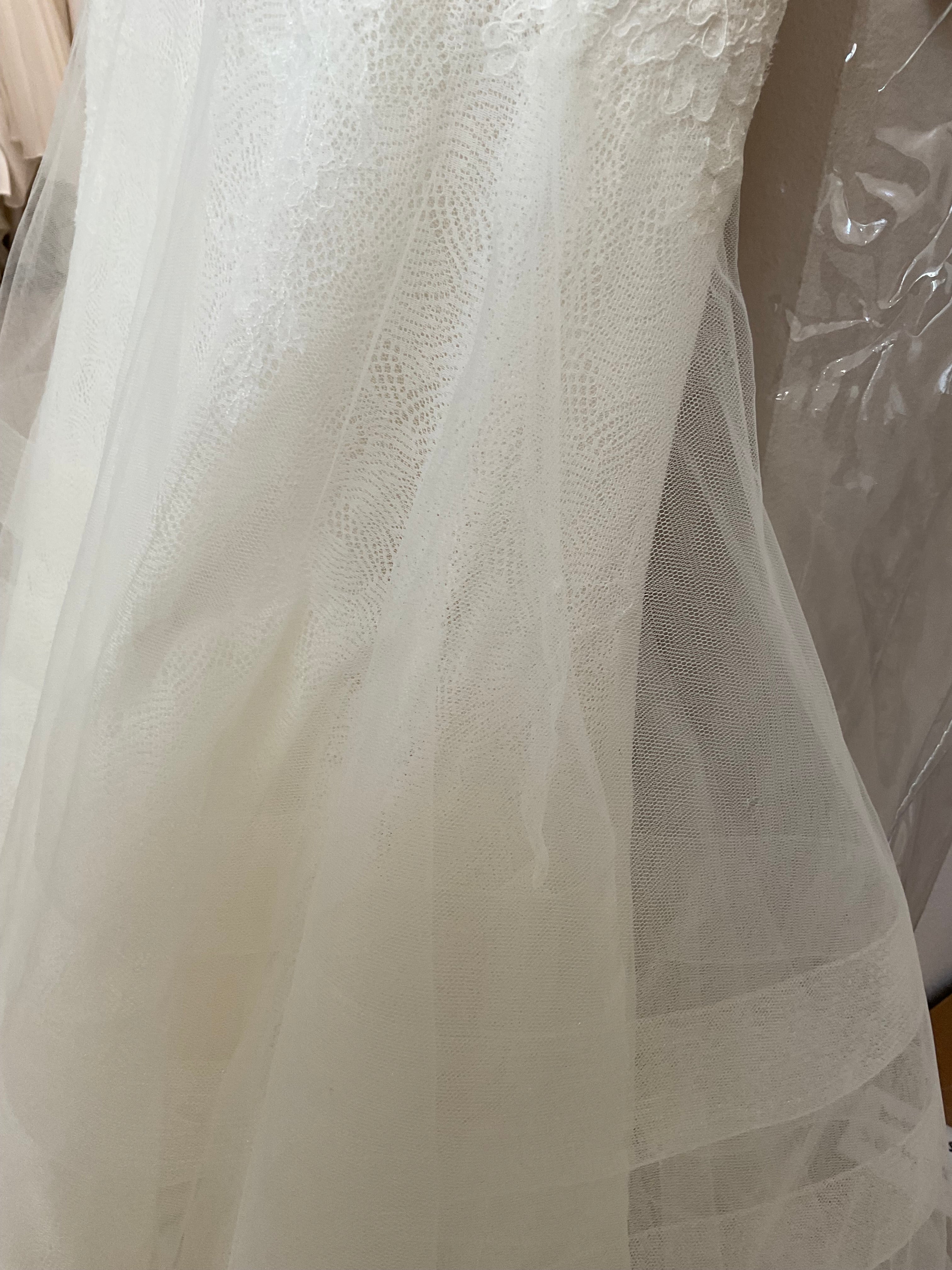 Vera Wang - Georgina (8) - Image 12