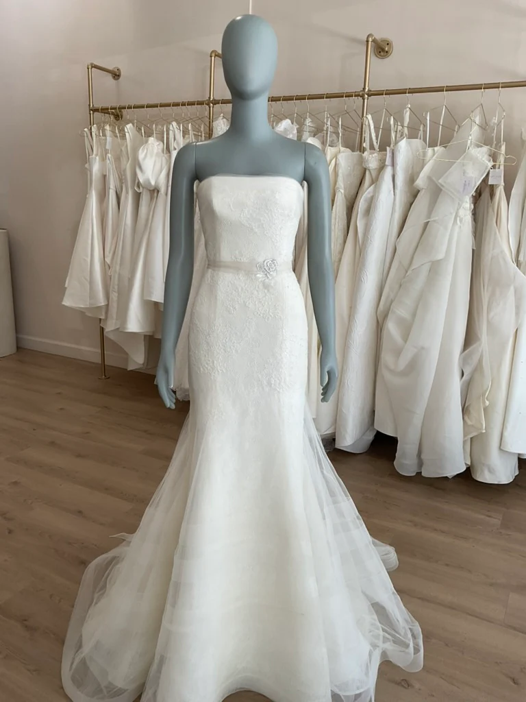 Vera Wang - Georgina (8) - Image 5