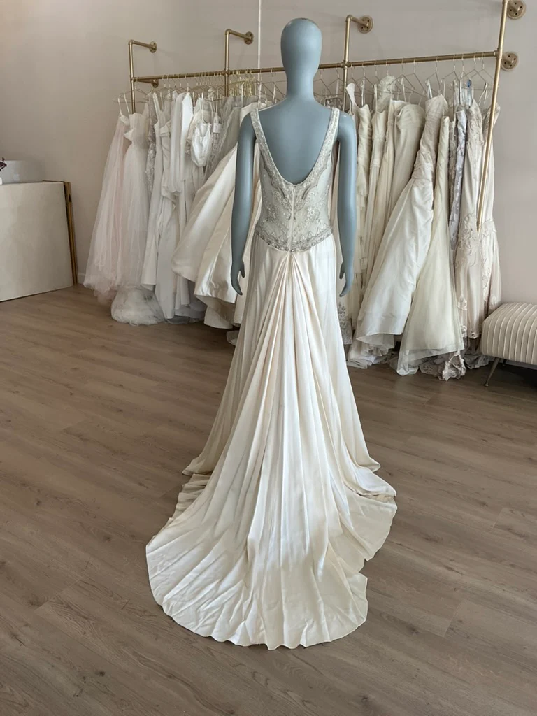V-Reem Acra-8 - Image 6